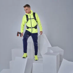 Chaqueta Impermeable De Montaña Y Trekking Ultraligera Hombre Quechua FH500 -Outdoor Tienda chaqueta impermeable de montaa y trekking ultraligera hombre quechua fh500 2